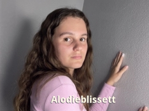 alodieblissett Bigtitinvasion