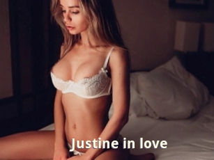 Justine_in_love