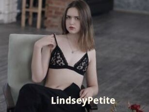 LindseyPetite Bigtitinvasion