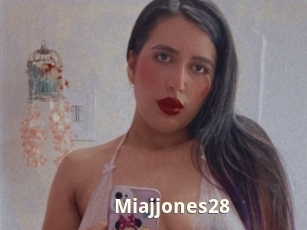 Miajjones28