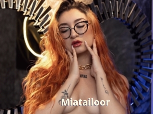 miatailoor Bigtitinvasion