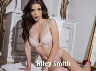 Riley_Smith