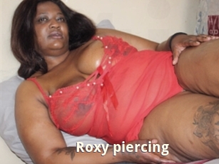 Roxy_piercing