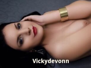 Vickydevonn